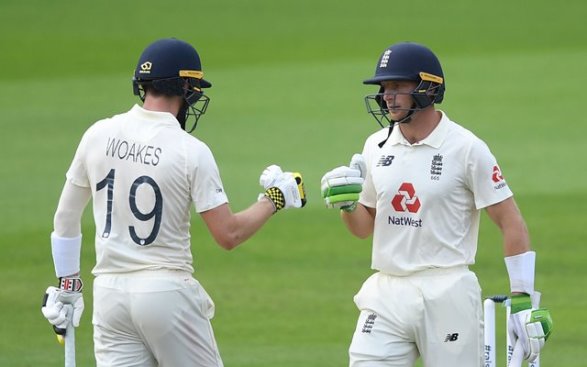 Chris Woakes and Jos Buttler Test
